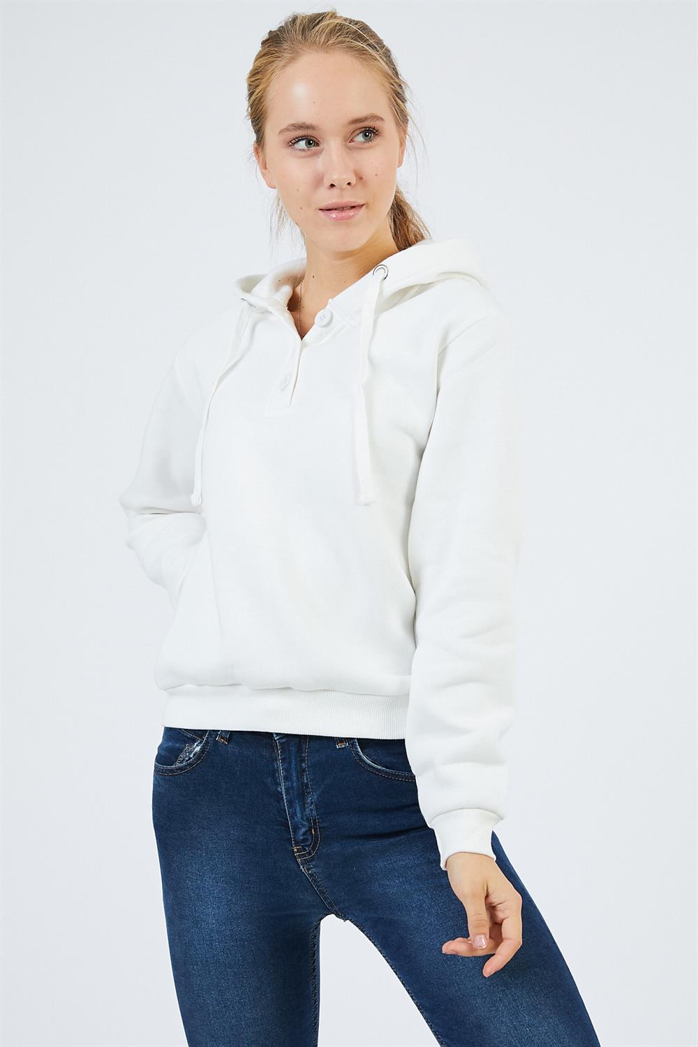 Yakası Düğmeli Kapüşonlu Beyaz Sweatshirt